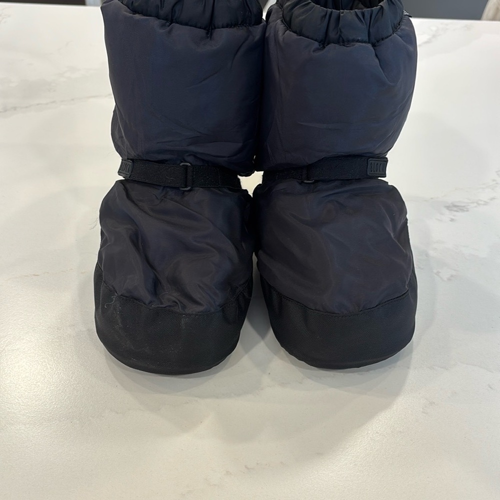 Black Puffer Booties